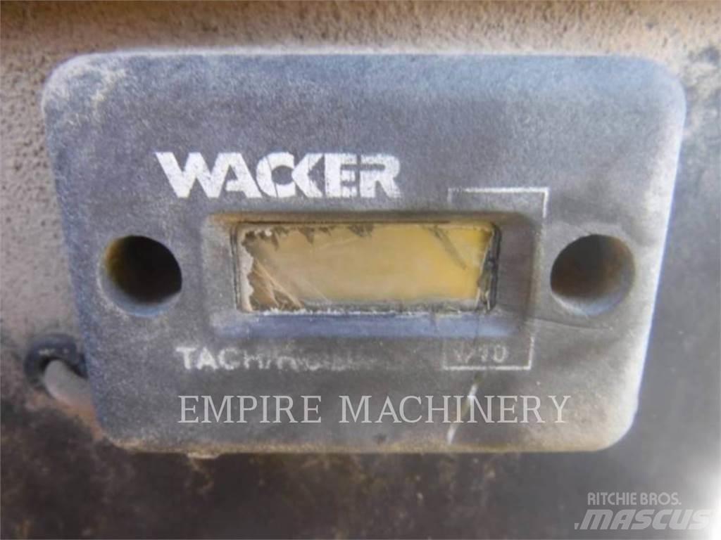 Wacker RD11A 双轮压路机
