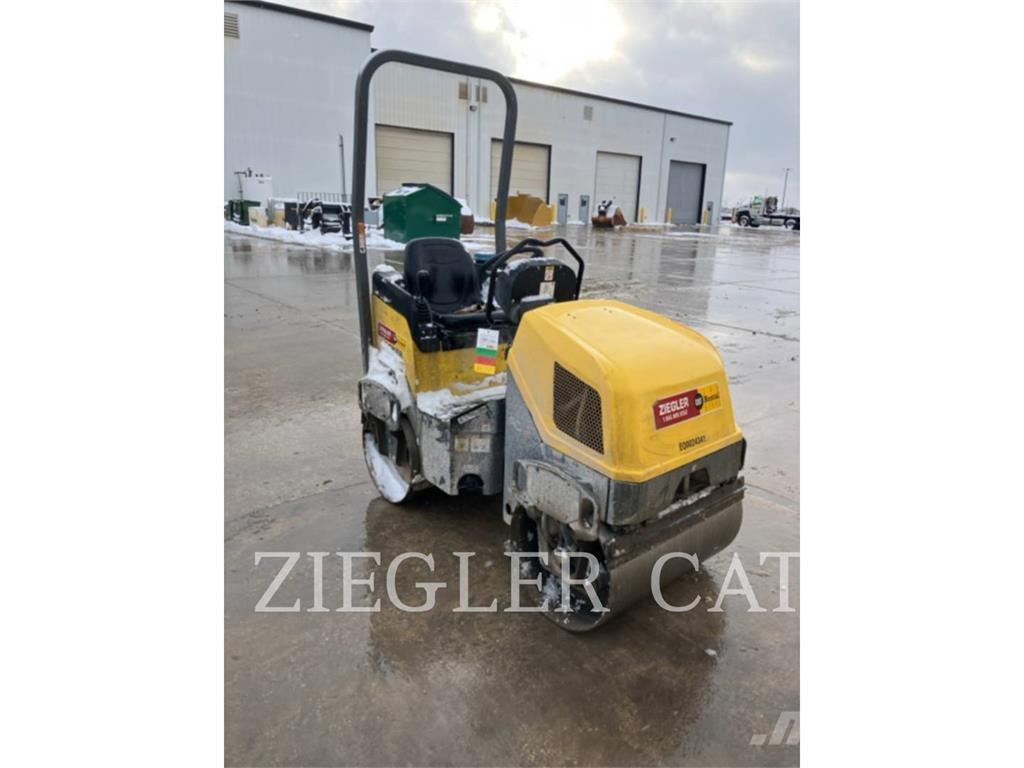 Wacker RD12 双轮压路机