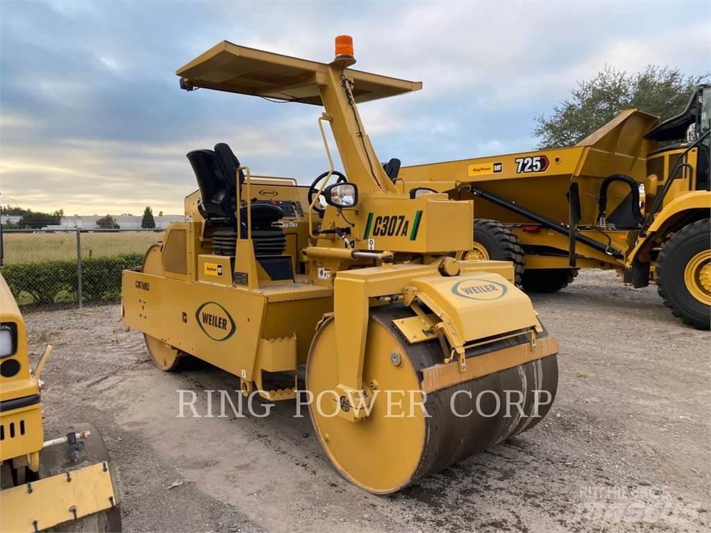 Weiler C307A 双轮压路机