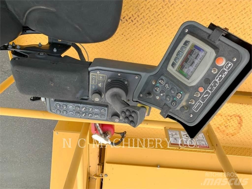 Weiler E1250B 沥青摊铺机