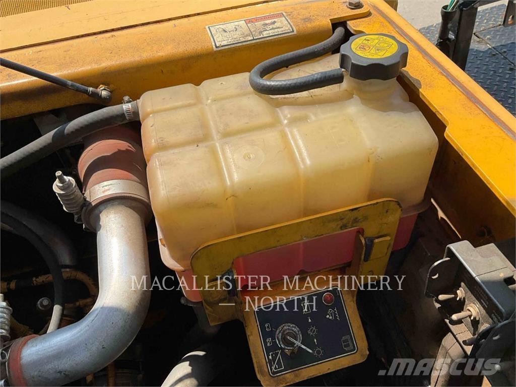 Weiler P385 PAVER 沥青摊铺机