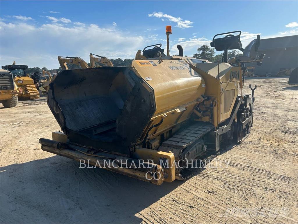 Weiler P385C 沥青摊铺机