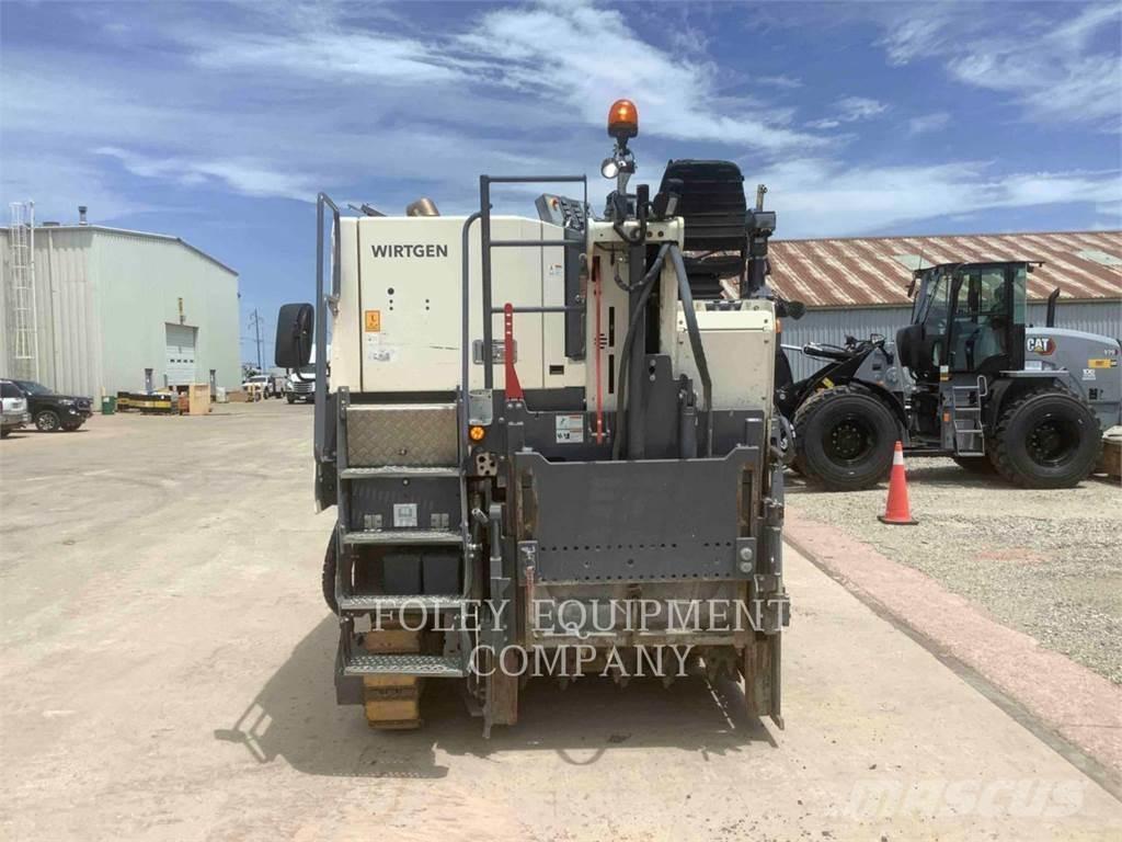 Wirtgen W120CFI 沥青摊铺机