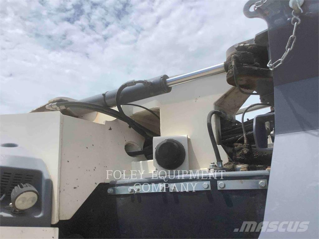 Wirtgen W120CFI 沥青摊铺机