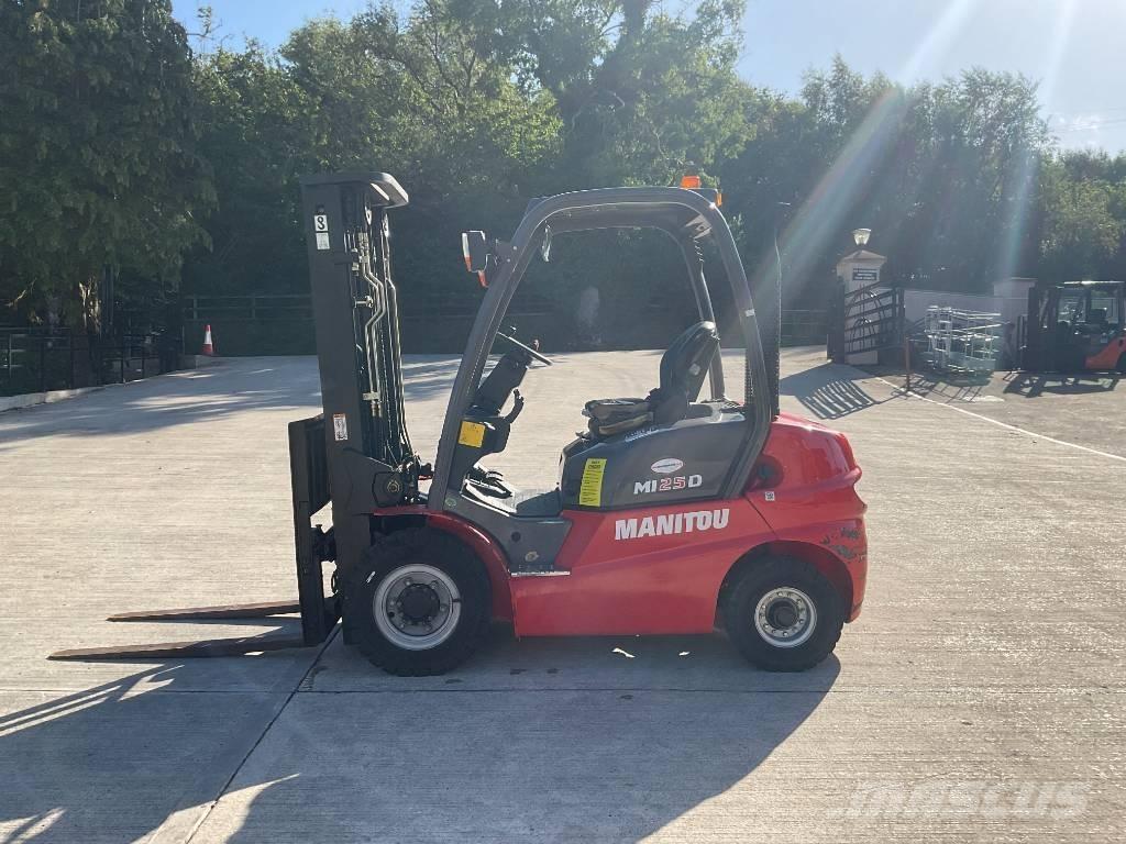Manitou MI 25 G 伸缩臂叉装车|叉装车