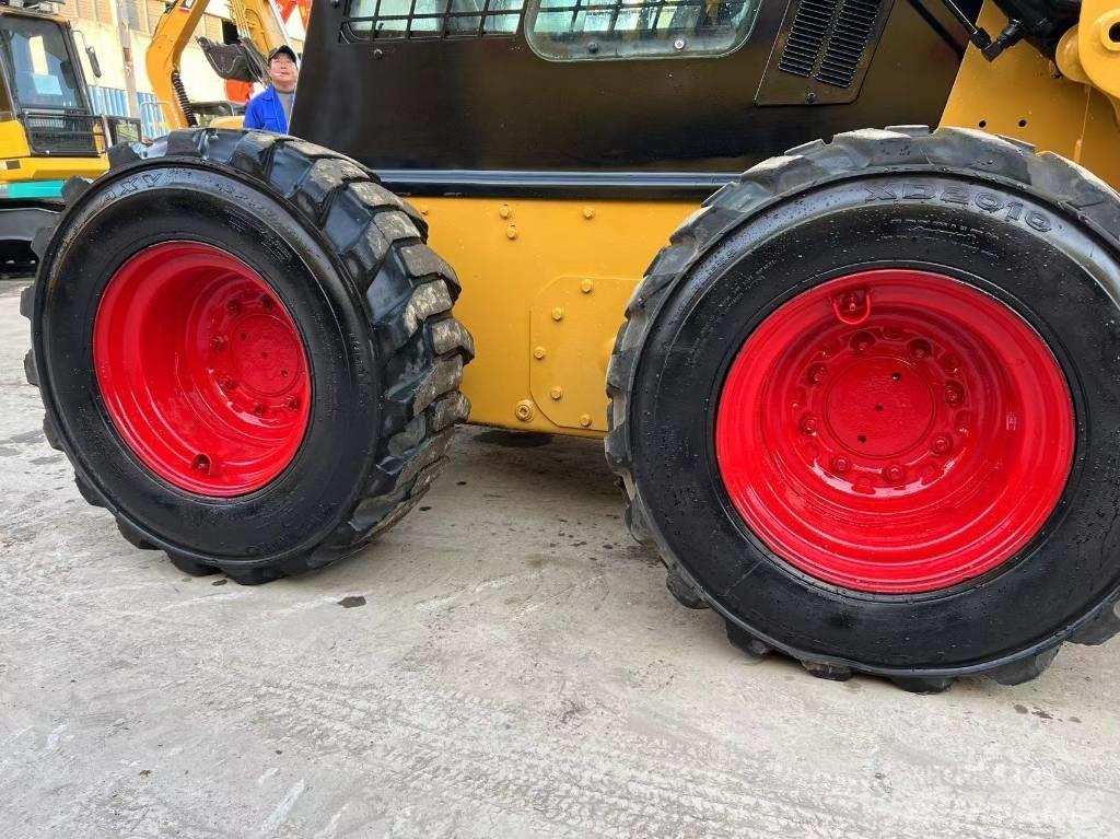 CAT cat262 滑移装载机