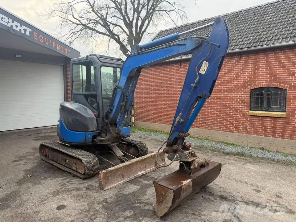 Hitachi ZX 35 U-2 小型挖掘机