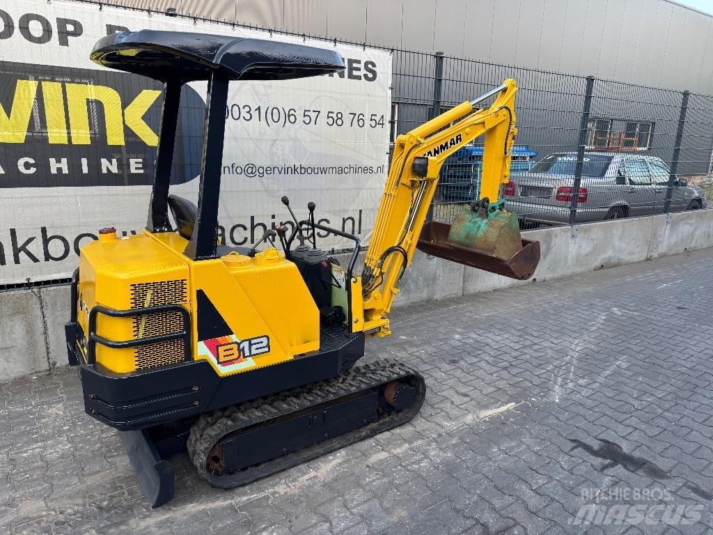 Yanmar B12 小型挖掘机