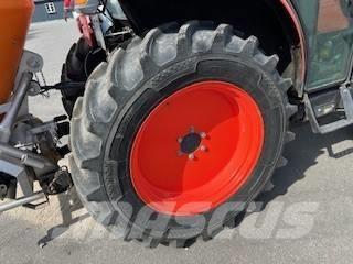 Kubota L2-452 小型拖拉机