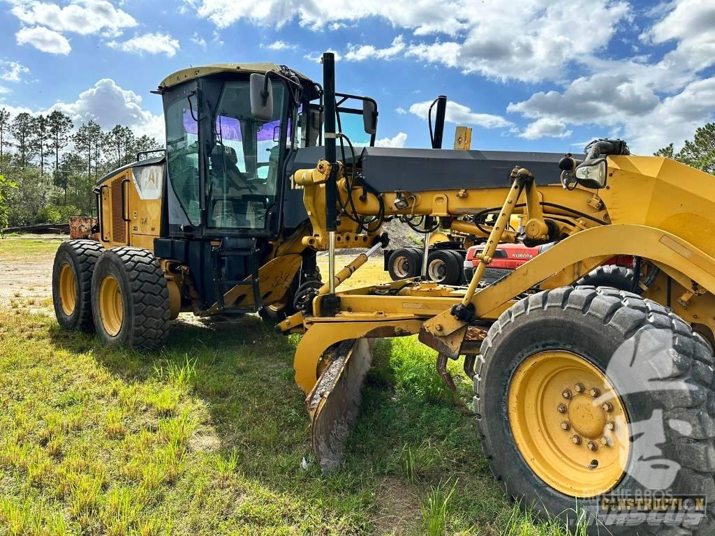 CAT 12 M 平地机/推土机