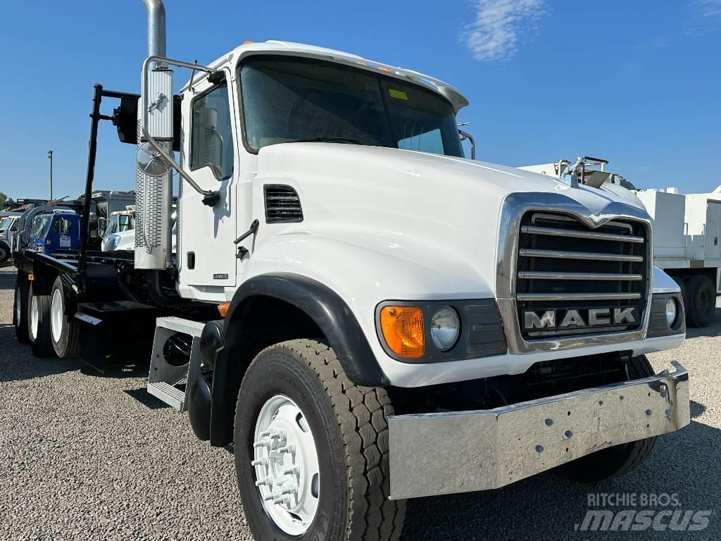 Mack GRANITE CV713 可拆卸式卡车