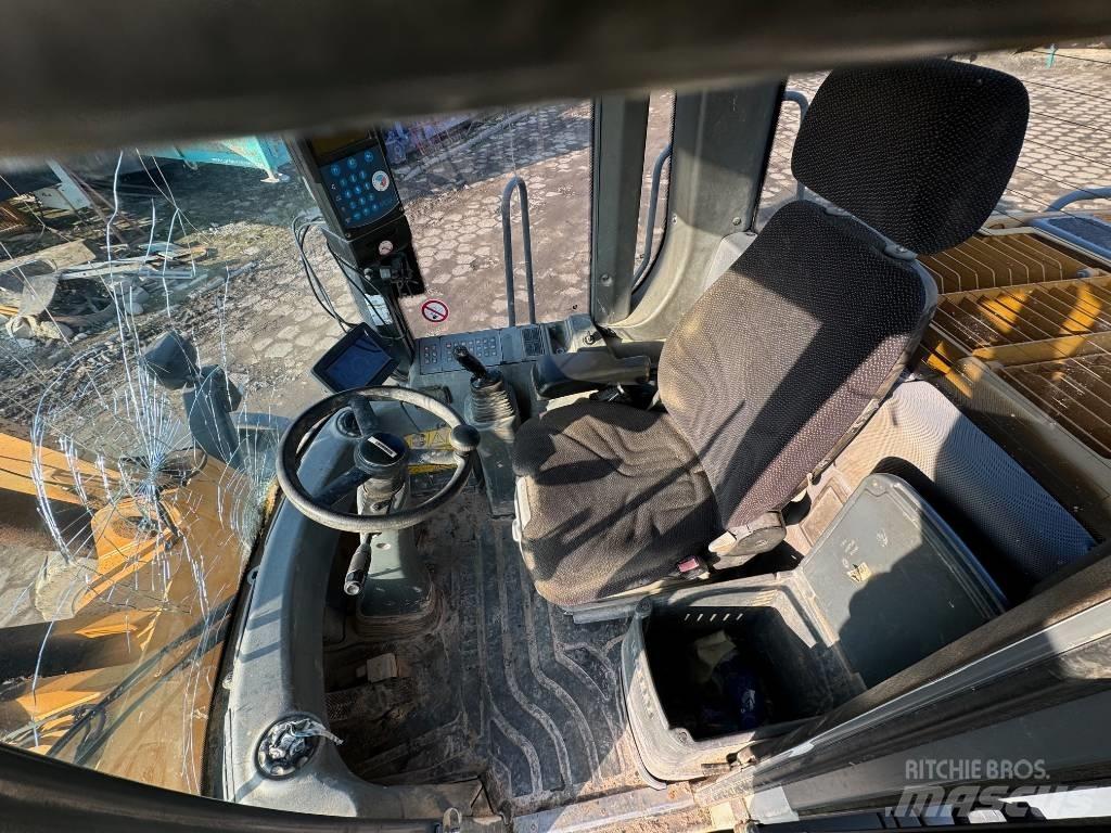 Liebherr L 556 轮式装载机