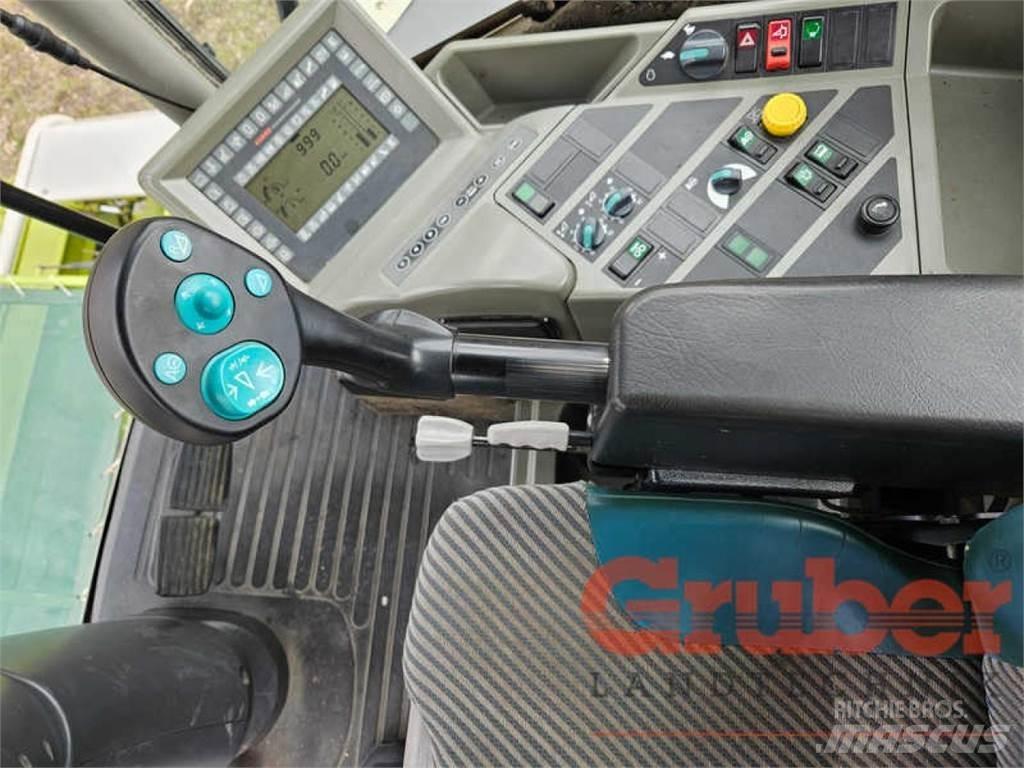 CLAAS Jaguar 850 自走式青贮饲料收割机