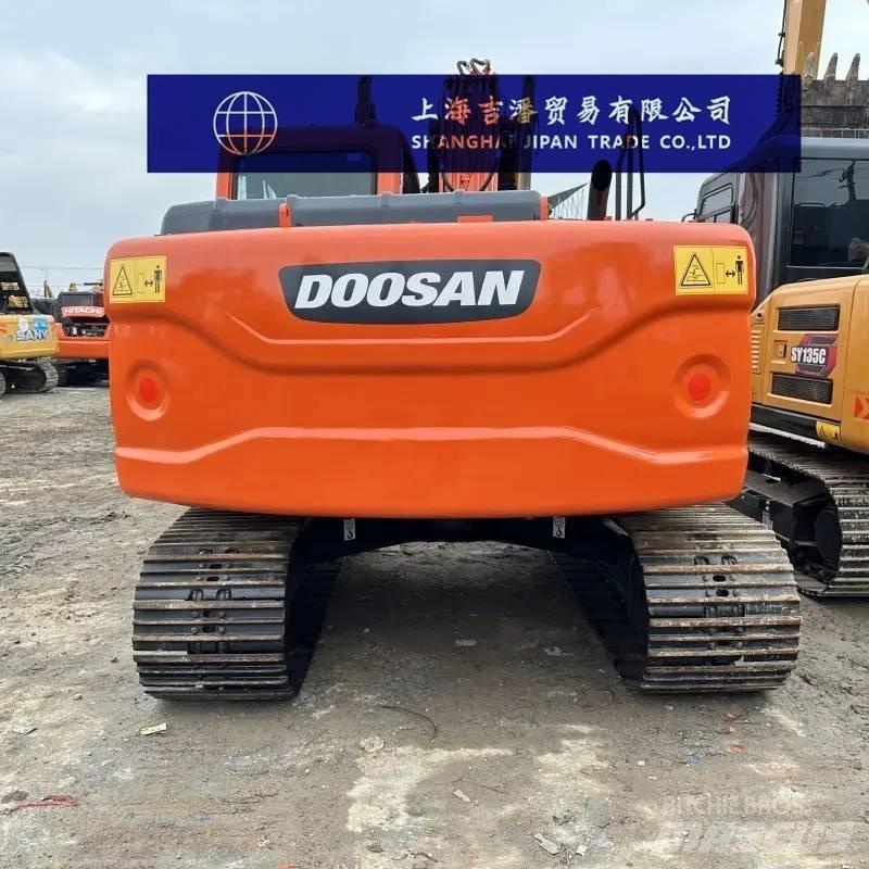 Doosan DX 150 中型挖掘机