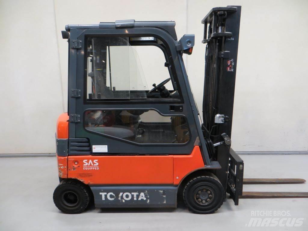Toyota 7FBMF20 电动叉车