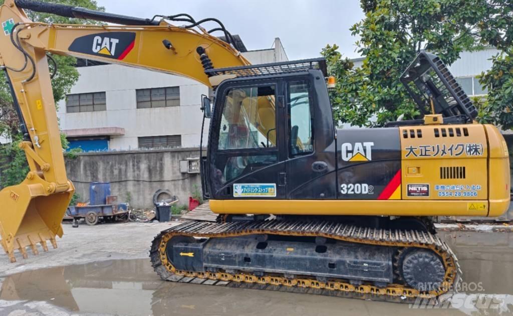 CAT 320 D2 履带挖掘机