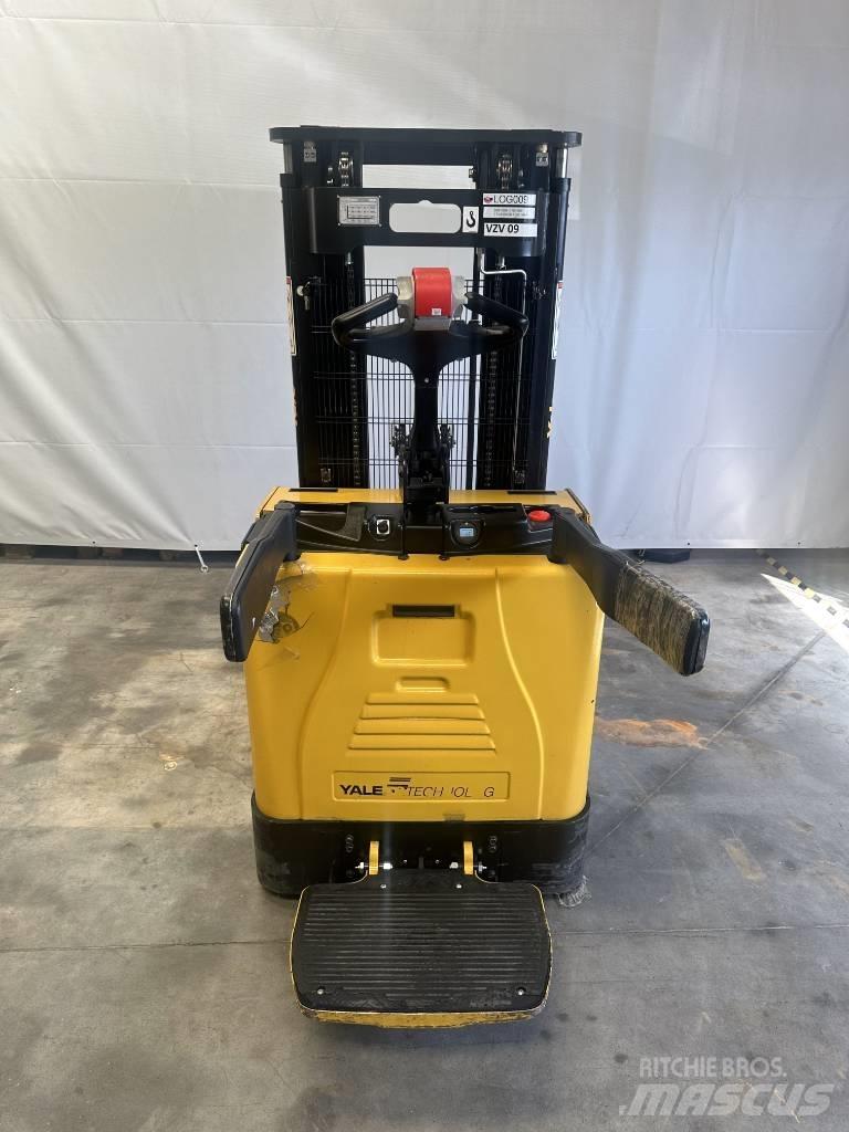Yale MS12X 手推堆垛车