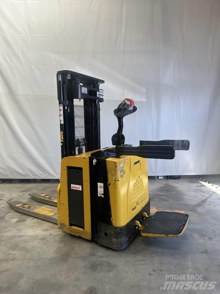 Yale MS12X 手推堆垛车