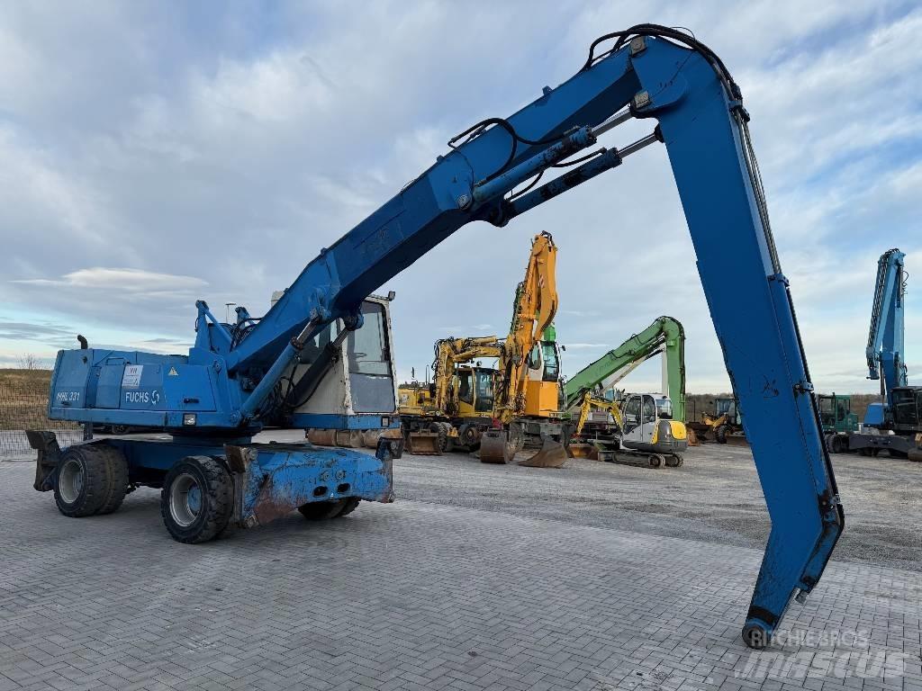 Fuchs MHL 331 工业挖掘机