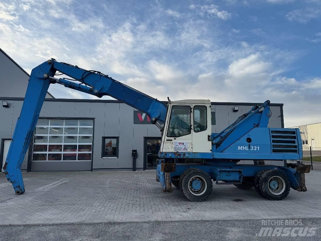 Fuchs MHL 331 工业挖掘机