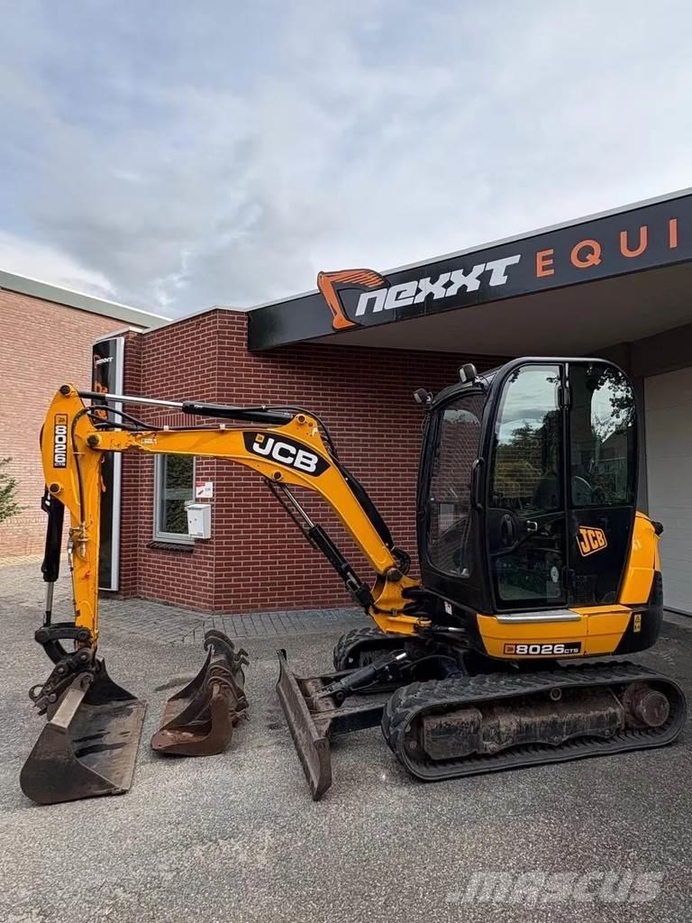 JCB 8026 CTS 小型挖掘机