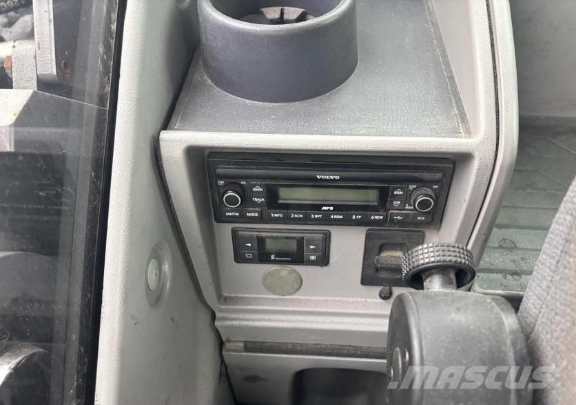 Volvo EC 300 EL 履带挖掘机