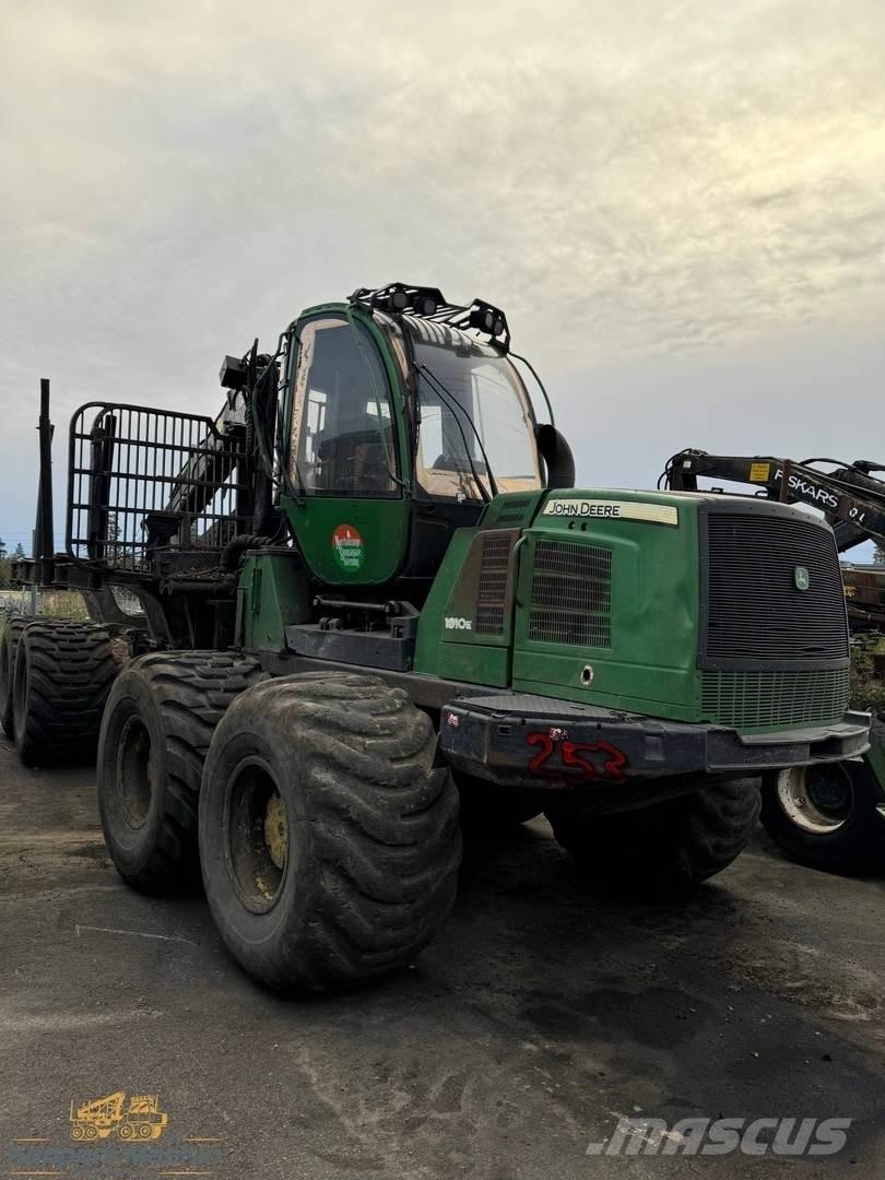John Deere 1910E 集运机