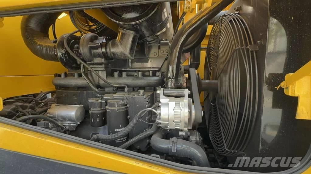 Komatsu WA 380 轮式装载机