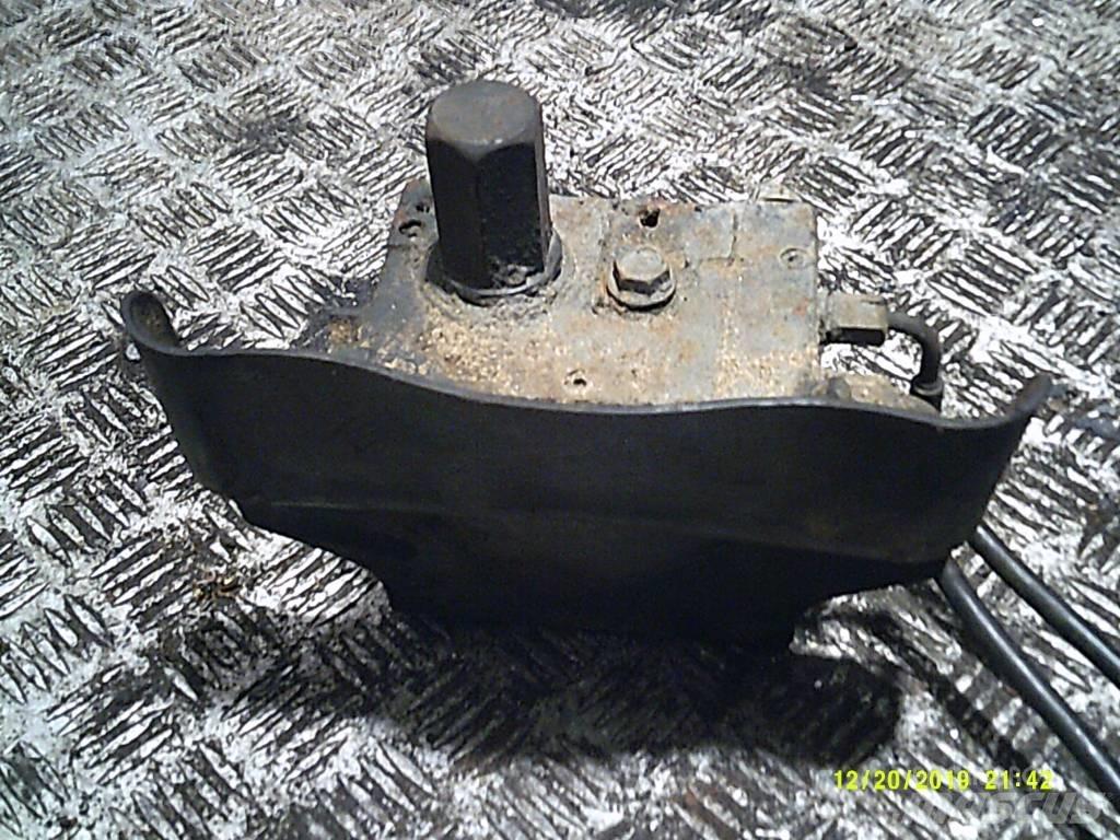 MAN TGS  81417236020 液压