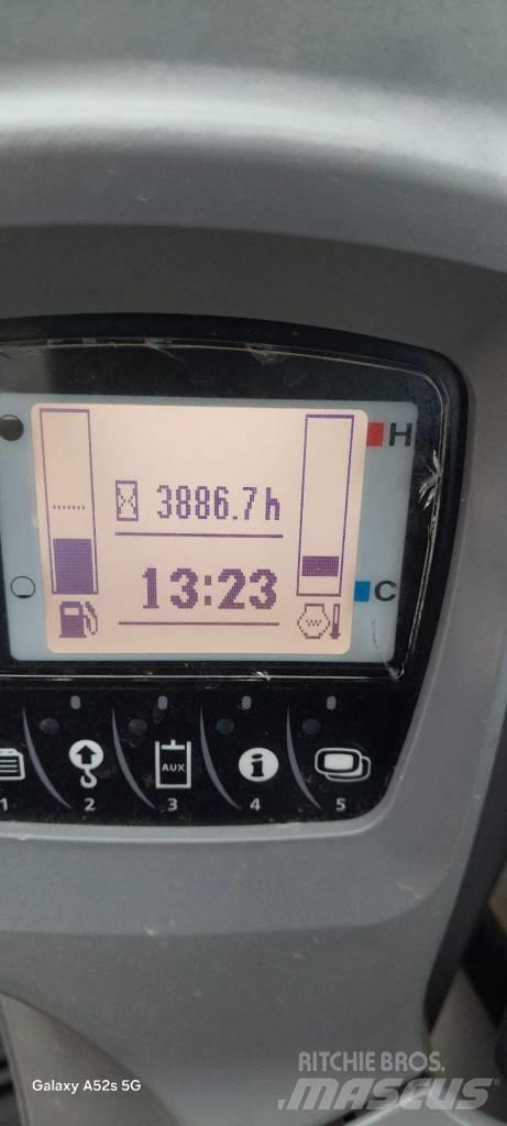 Kubota KX 080-4 中型挖掘机