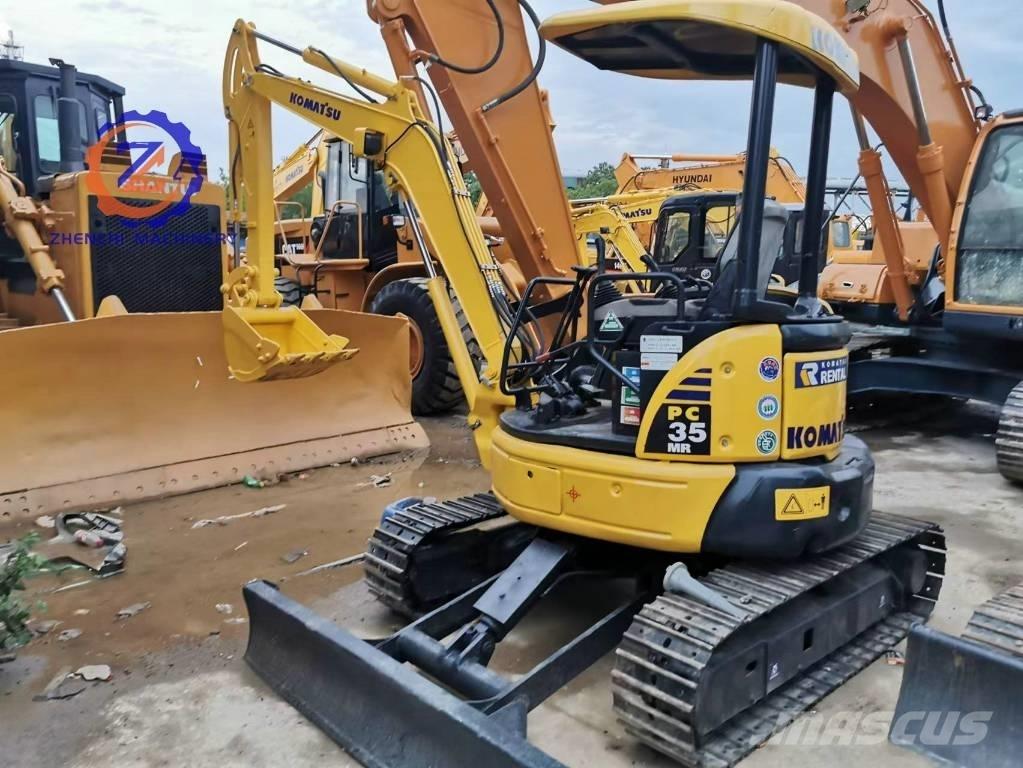Komatsu PC 35 MR 小型挖掘机