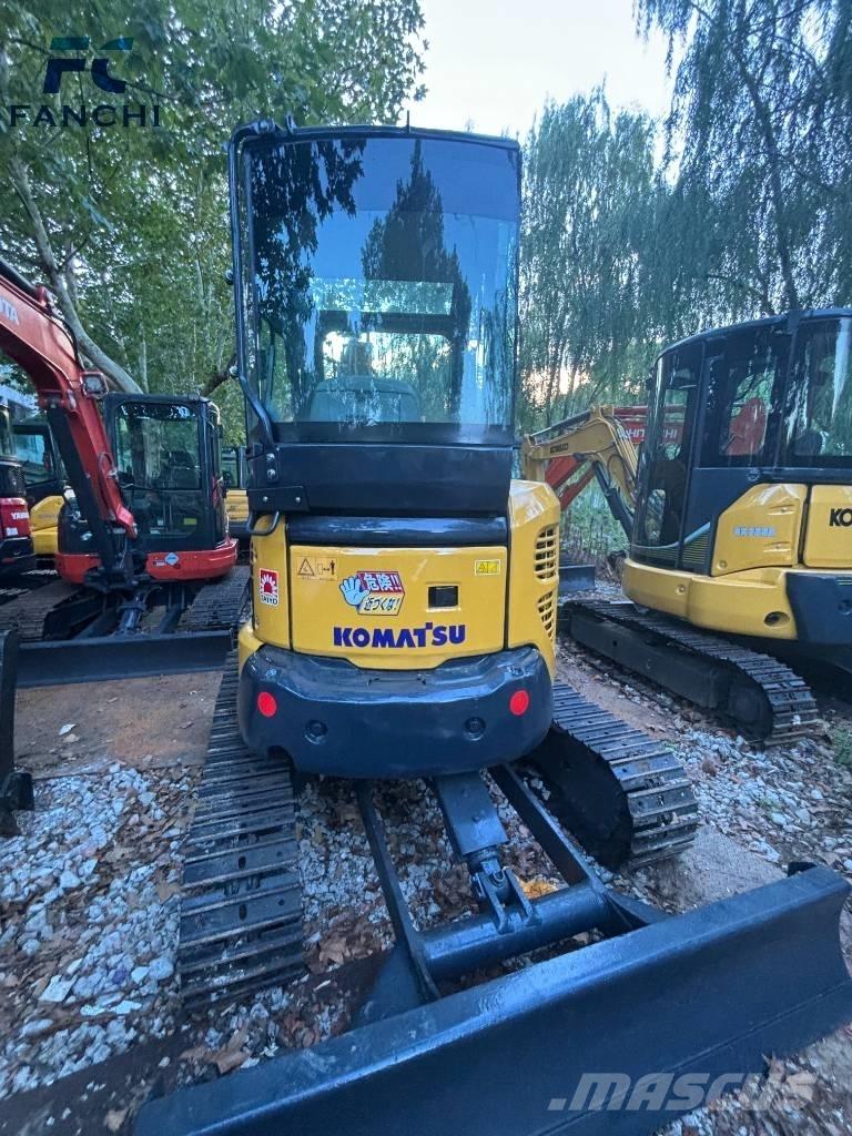 Komatsu PC 35 小型挖掘机
