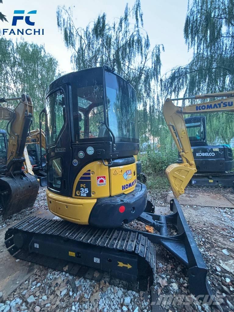 Komatsu PC 35 小型挖掘机