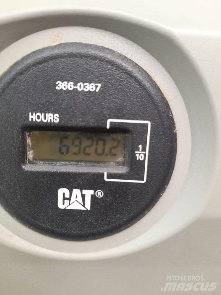 CAT 326 F 履带挖掘机