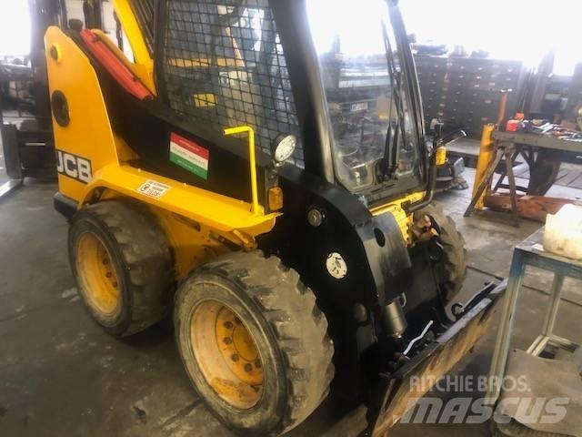 JCB Robot 170 小型装载机