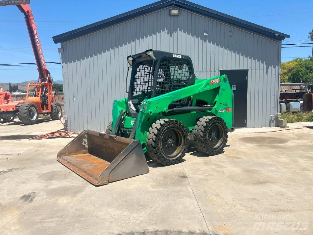 Bobcat S630 滑移装载机