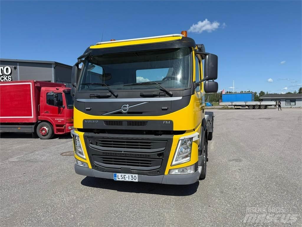 Volvo FM410 6x2*4 工程吊钩车