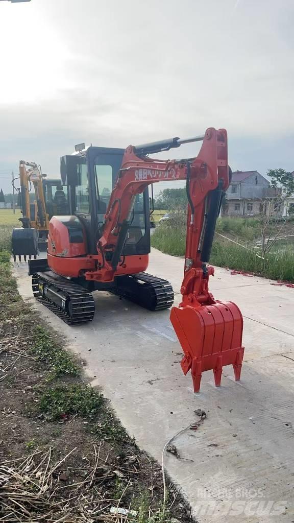Kubota U 35 小型挖掘机
