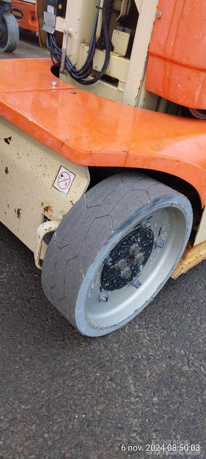 JLG T10E 其他升降机和高空作业平台