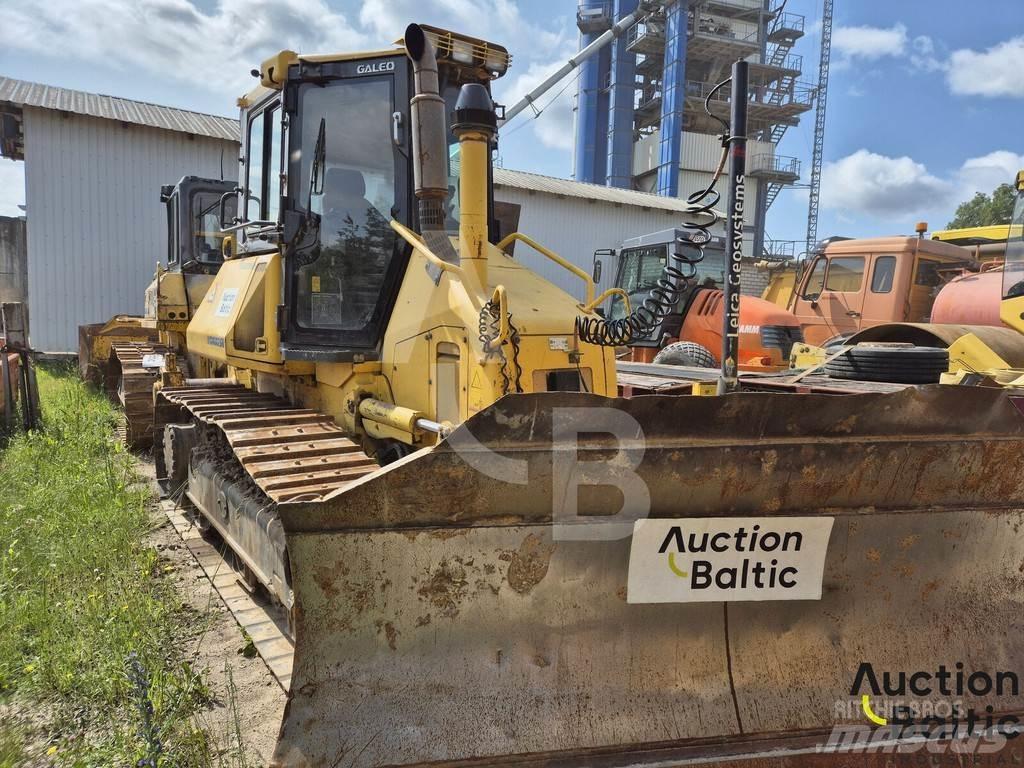 Komatsu D51EX-22 履带式推土机