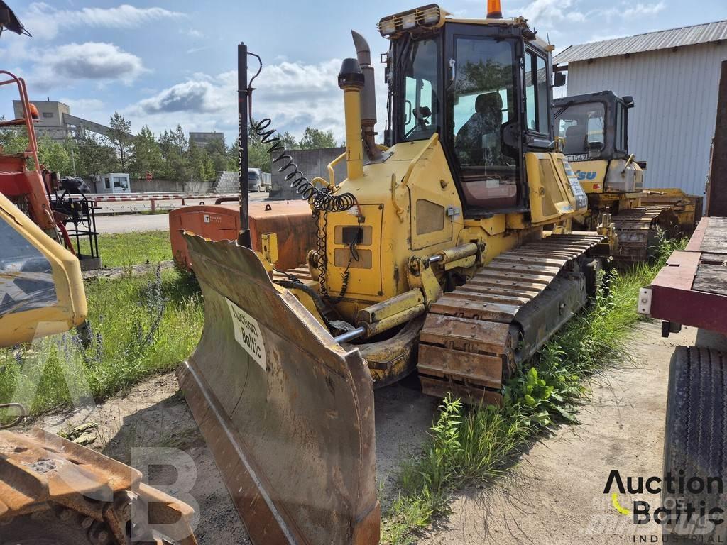 Komatsu D51EX-22 履带式推土机