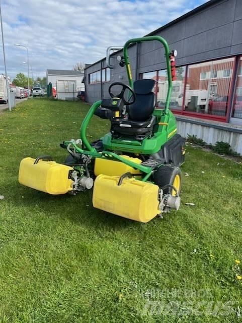 John Deere 2750 E 果岭剪草机