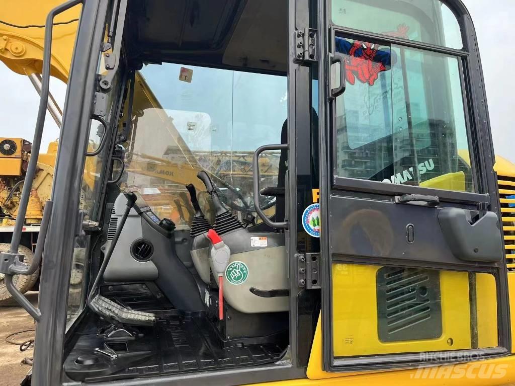 Komatsu PC 70-8 小型挖掘机