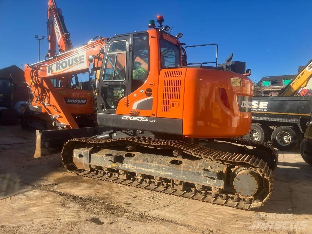 Doosan DX 235 LCR 履带挖掘机