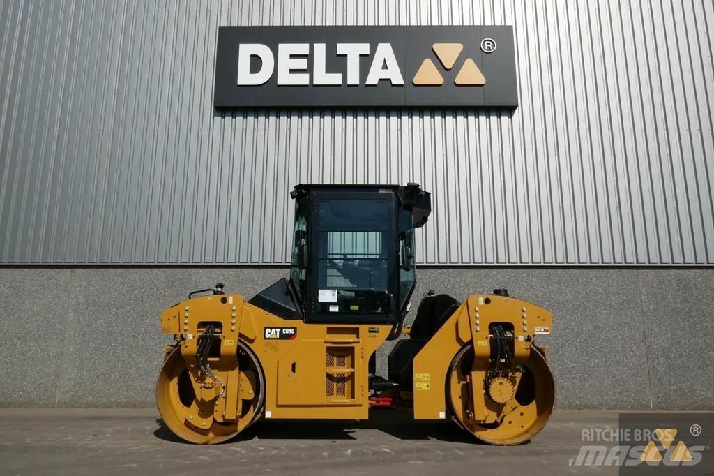 CAT CB10 双轮压路机