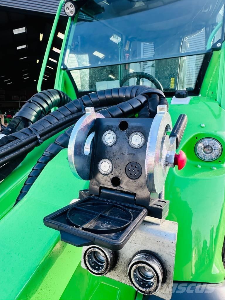 Avant 650 i 多功能装载机