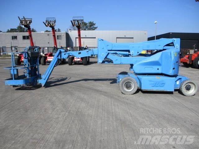 JLG E 400 AJP (848) 曲臂高空工作平台