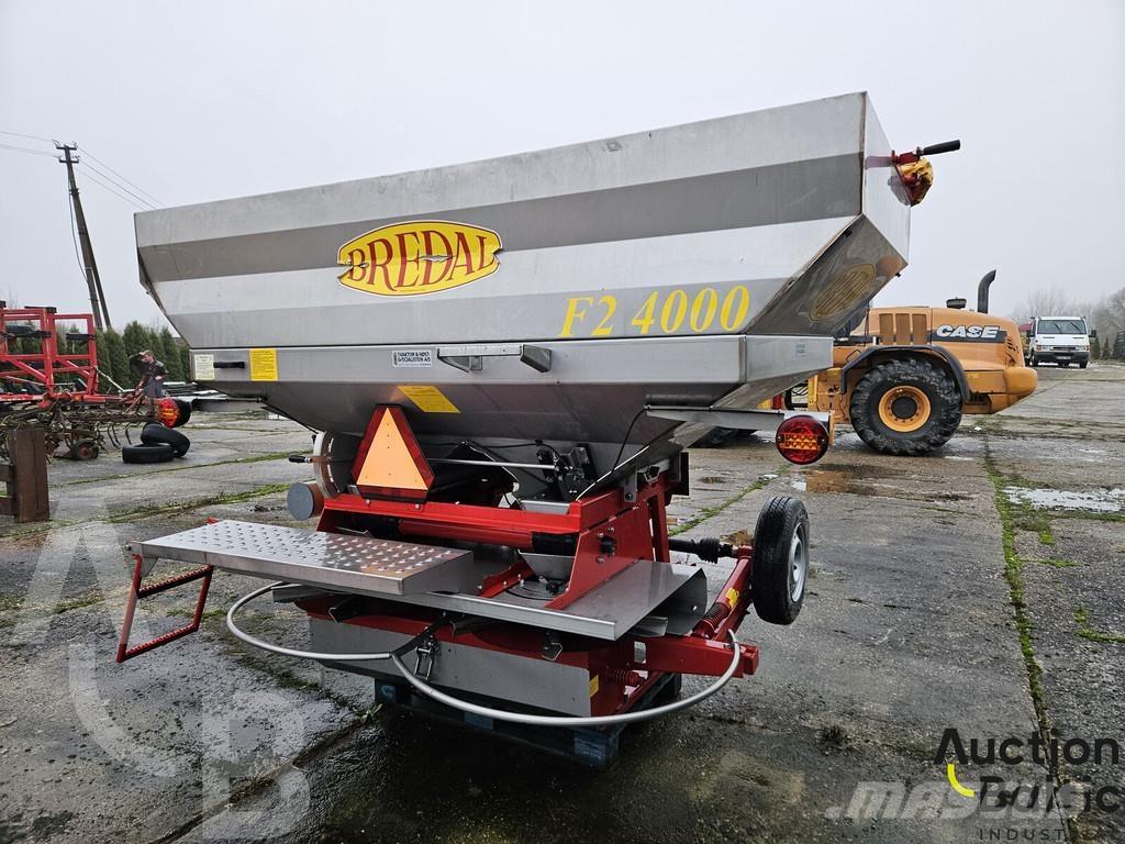 Bredal F 2RF 矿物肥料撒播机