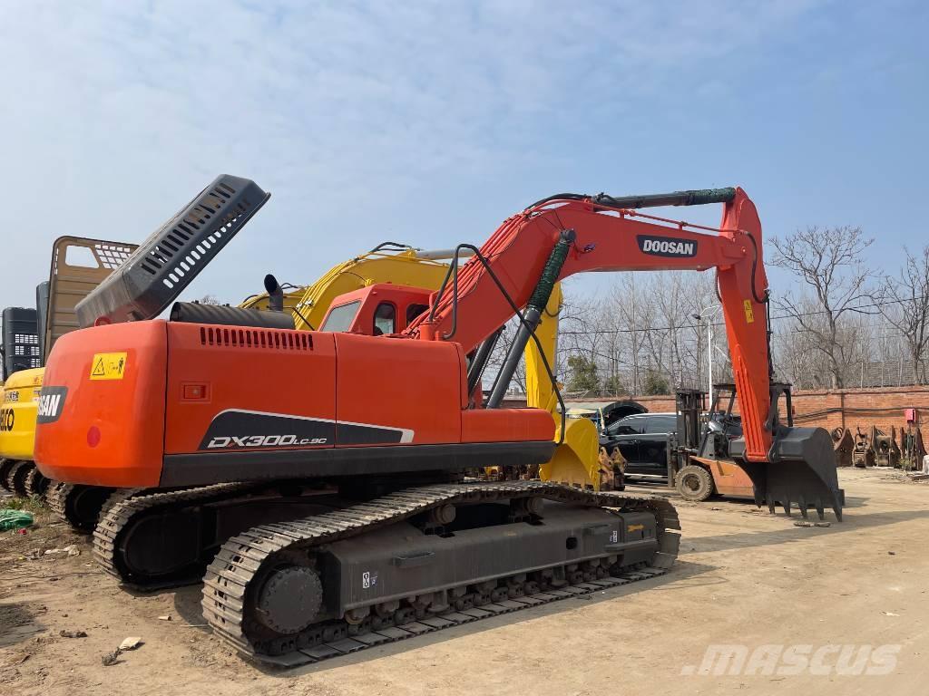 Doosan DX 300 履带挖掘机