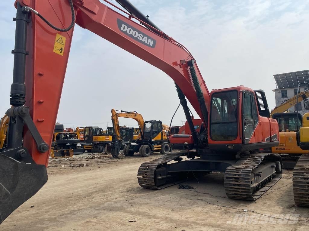 Doosan DX 300 履带挖掘机